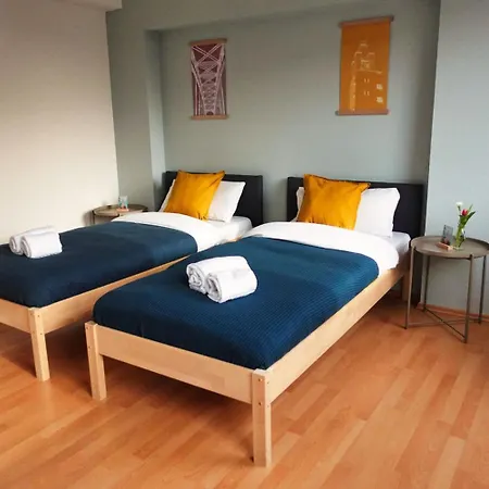 Nice Apartment In Magdeburg With Balcony Exterior foto