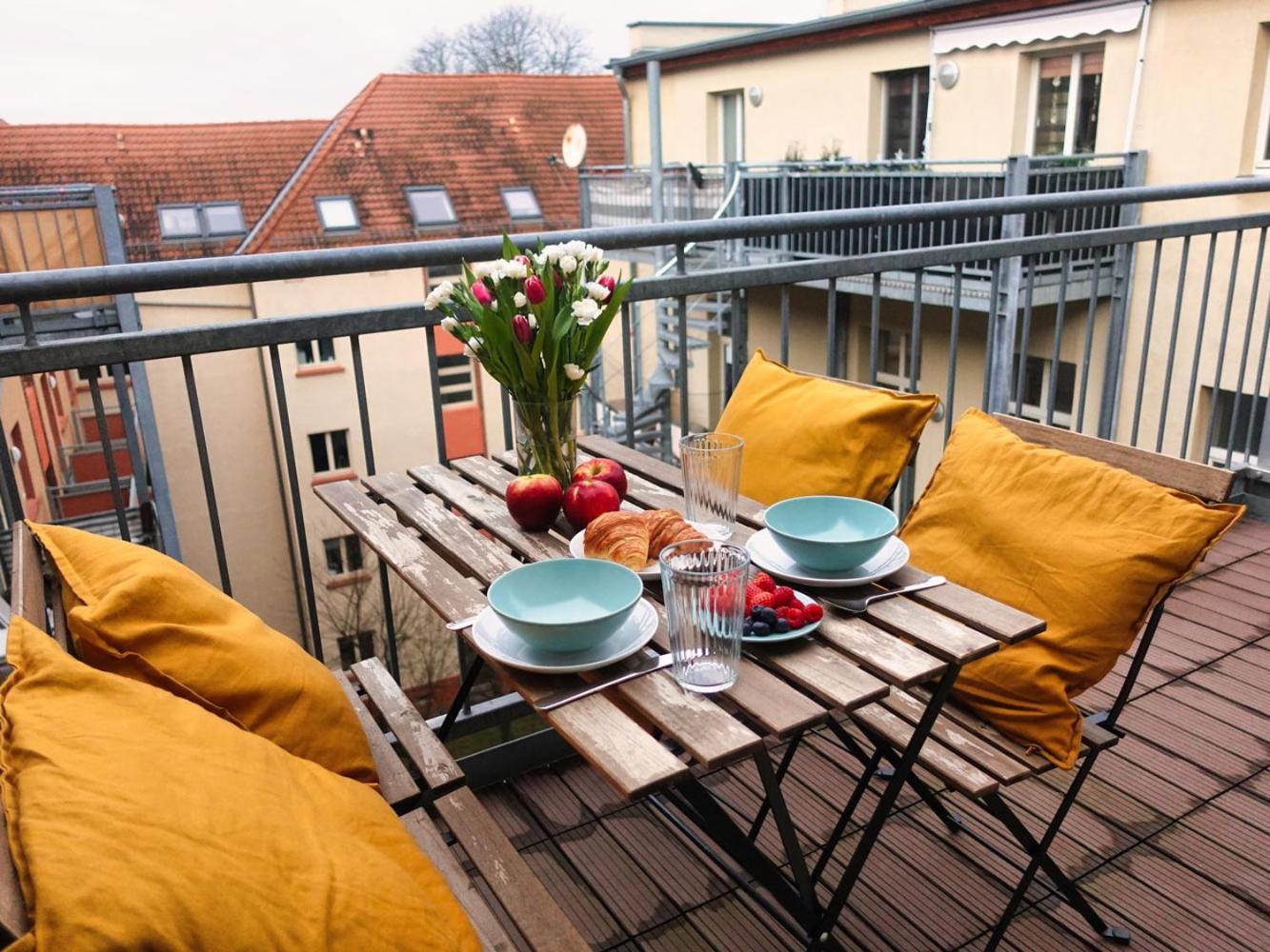 In With Balcony *